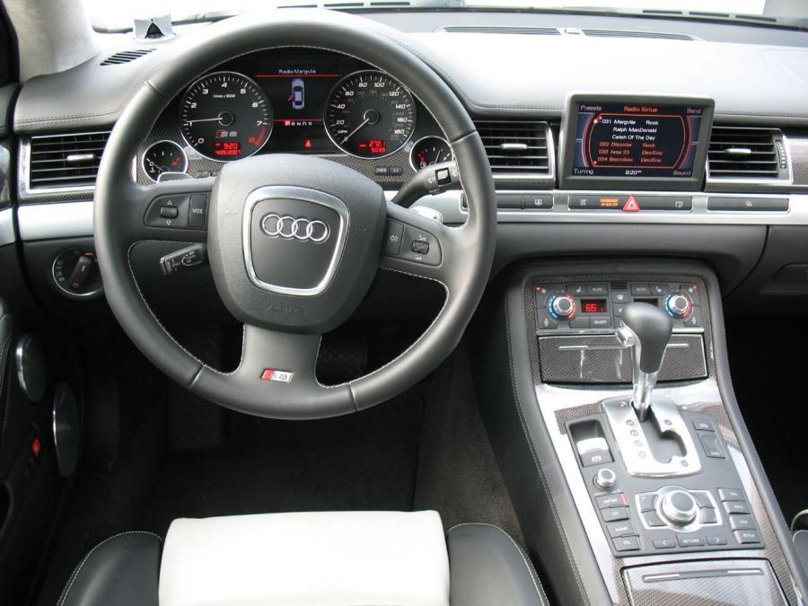 Торпедо Audi S8 (D3) 2008 года  (NA) (фото 11 из 62)